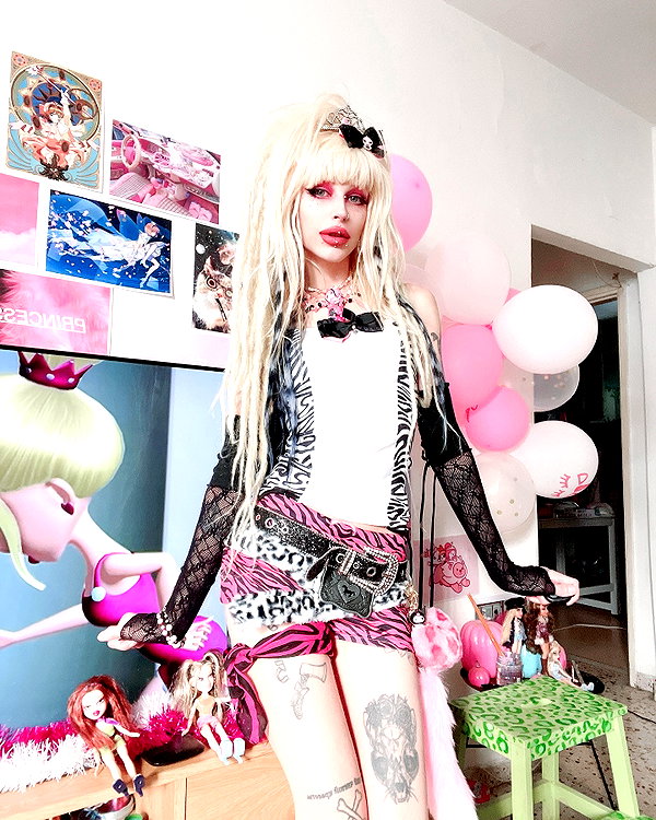 kriiizellda instagram image archive image