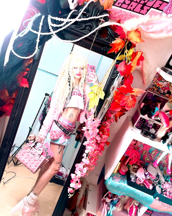 kriiizellda instagram image archive image