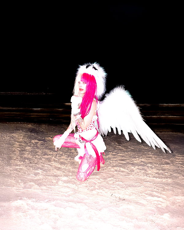 kriiizellda instagram image archive image