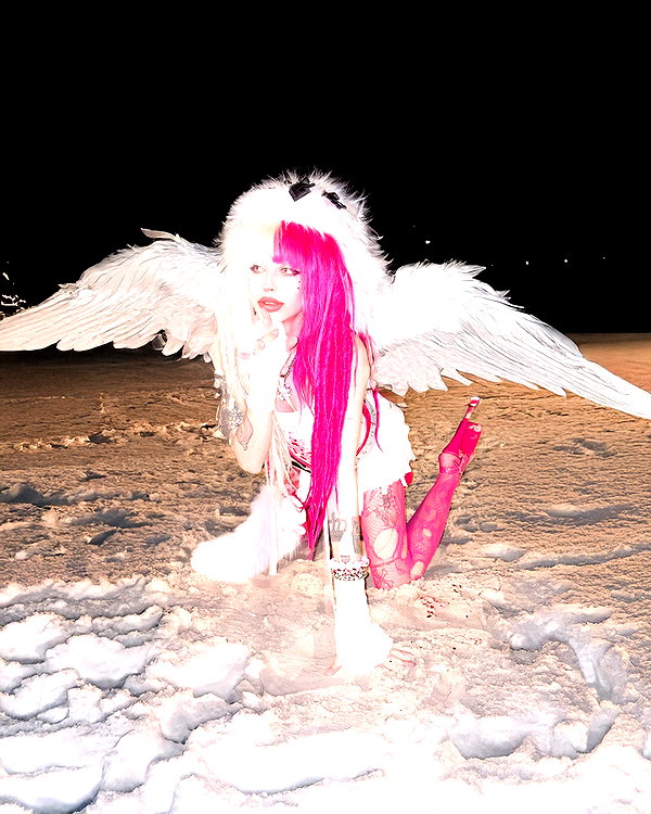 kriiizellda instagram image archive image