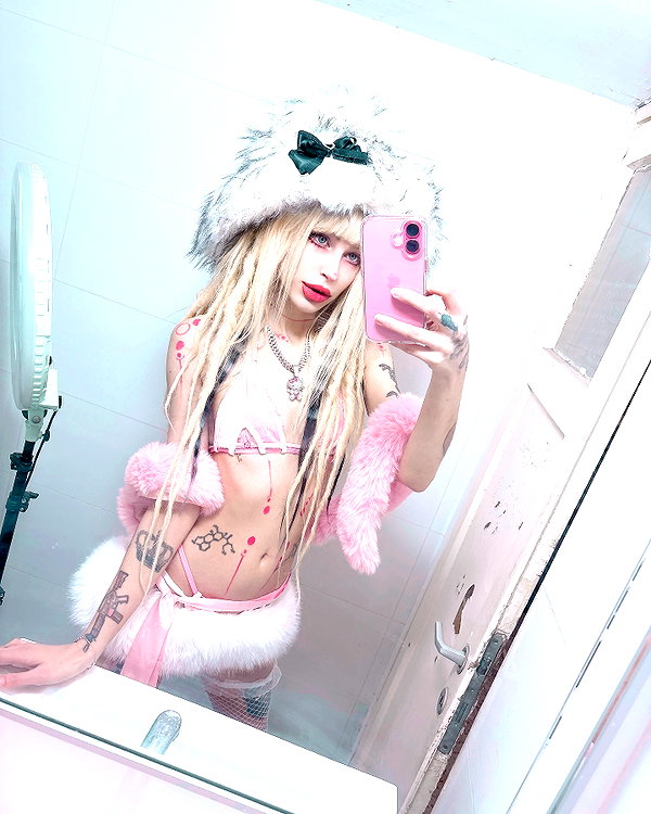kriiizellda instagram image archive image