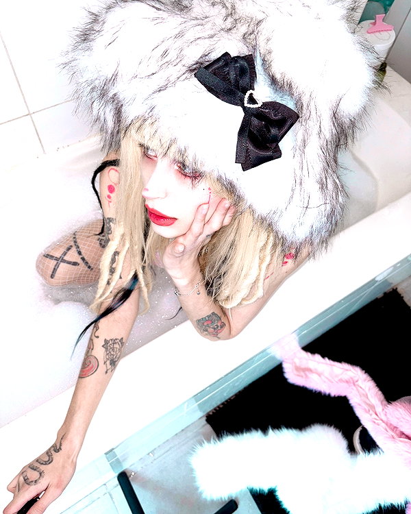 kriiizellda instagram image archive image