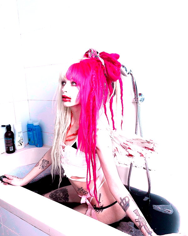 kriiizellda instagram image archive image