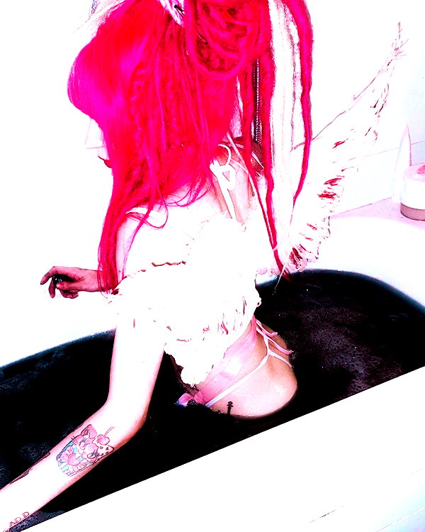 kriiizellda instagram image archive image