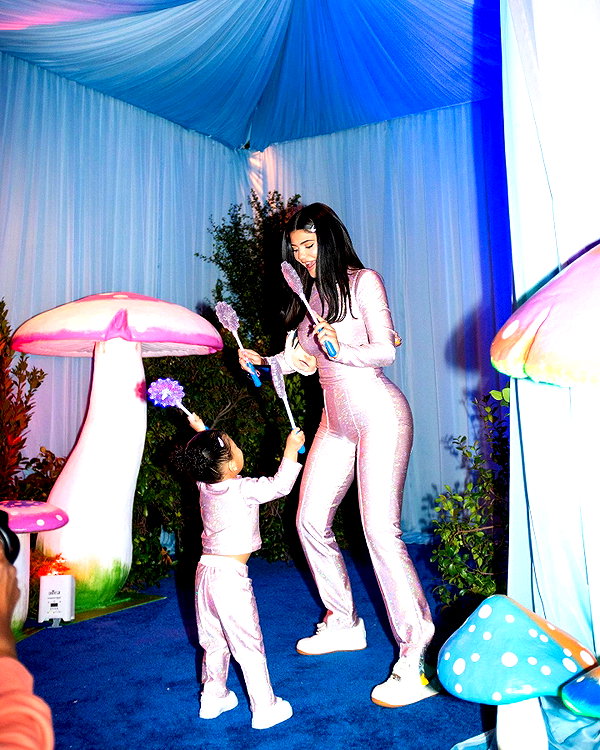 kyliejenner instagram image archive image