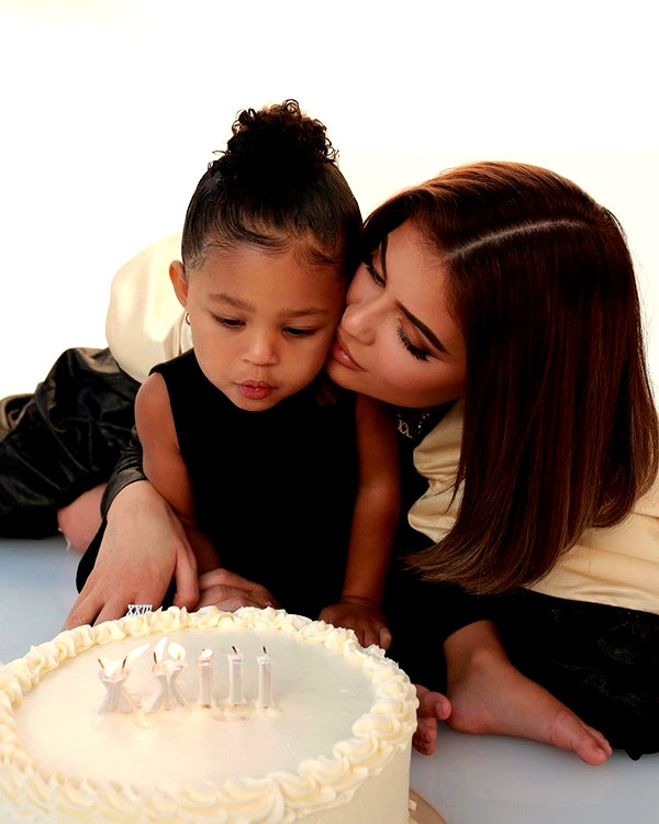 kyliejenner instagram image archive image