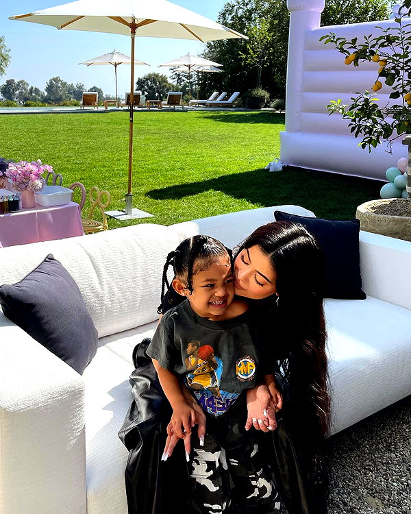 kyliejenner instagram image archive image