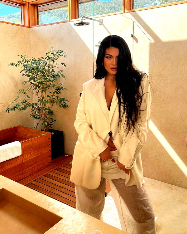 kyliejenner instagram image archive image