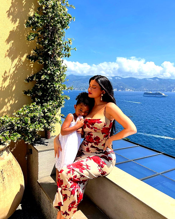 kyliejenner instagram image archive image