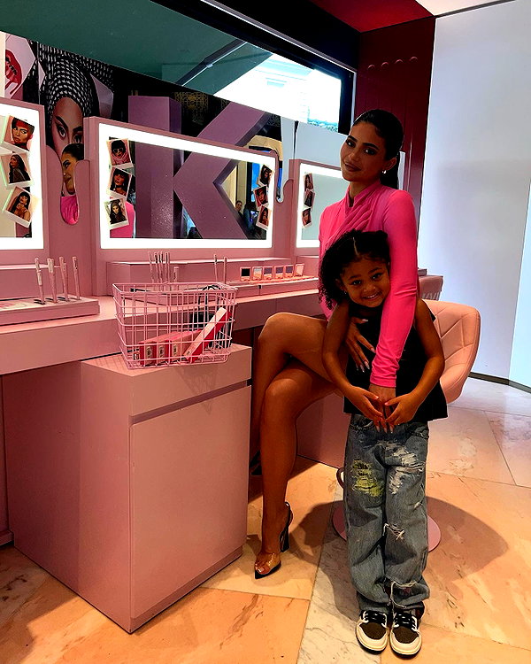kyliejenner instagram image archive image