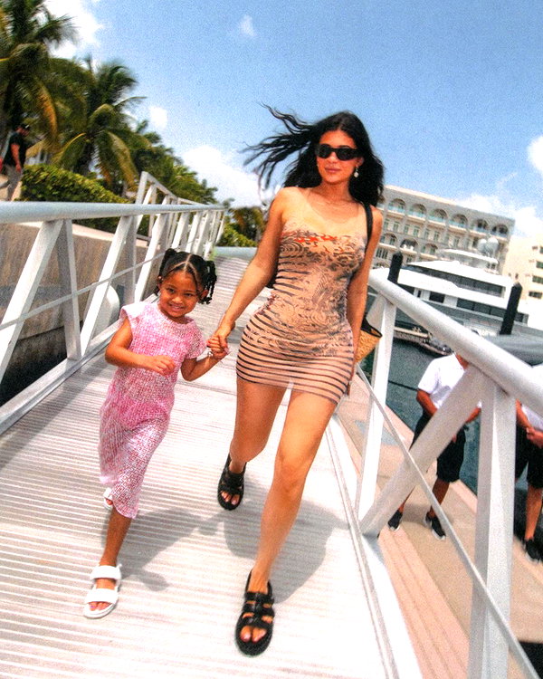 kyliejenner instagram image archive image