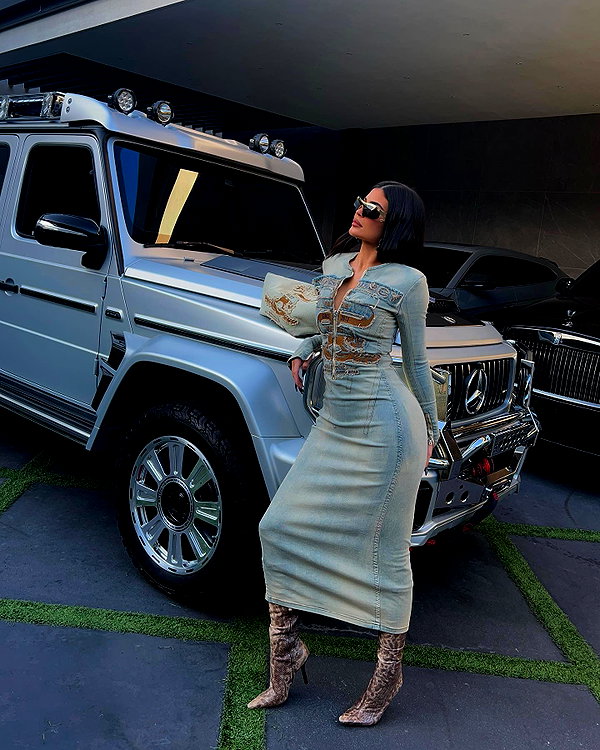 kyliejenner instagram image archive image