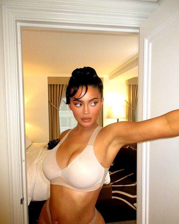 kyliejenner instagram image archive image