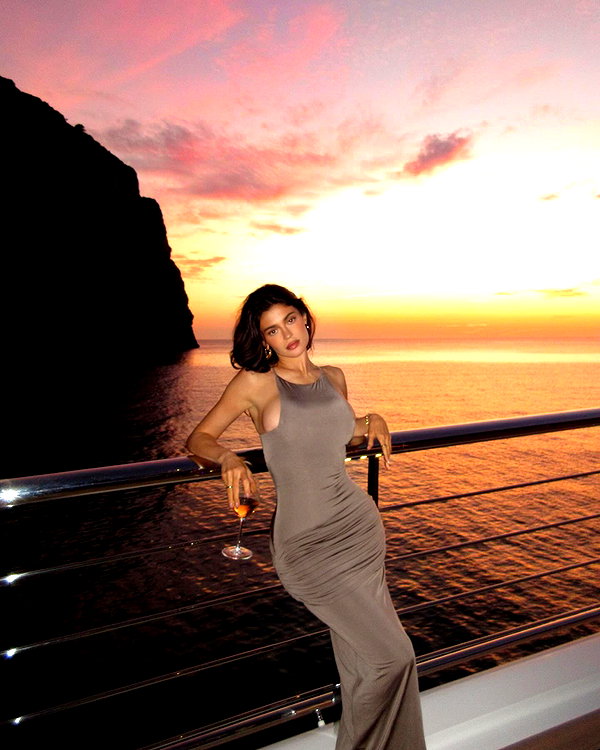 kyliejenner instagram image archive image