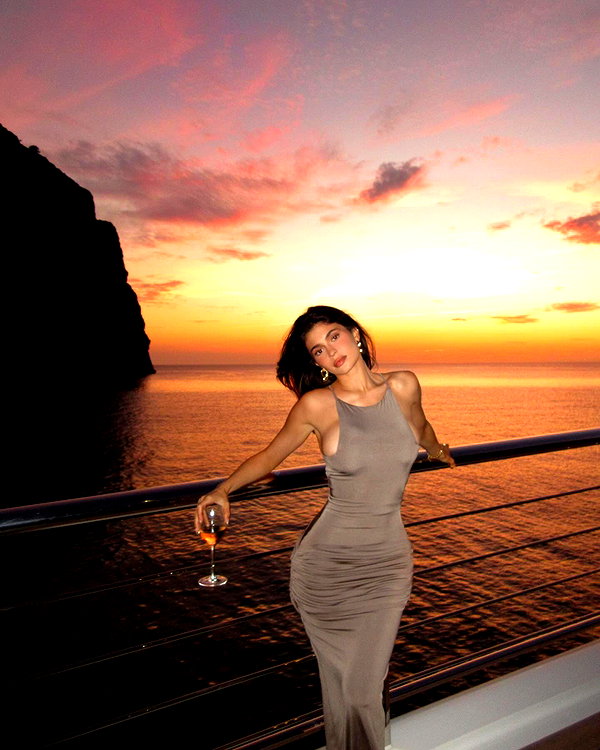kyliejenner instagram image archive image