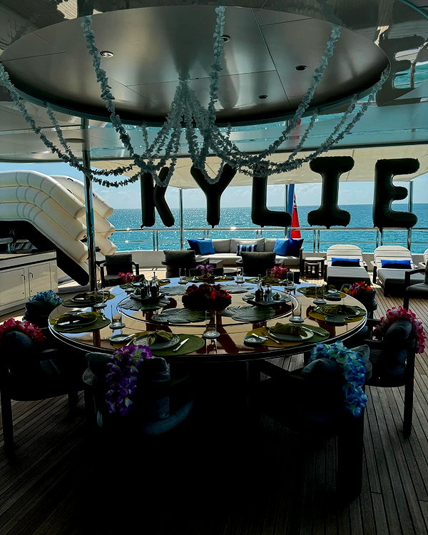 kyliejenner instagram image archive image