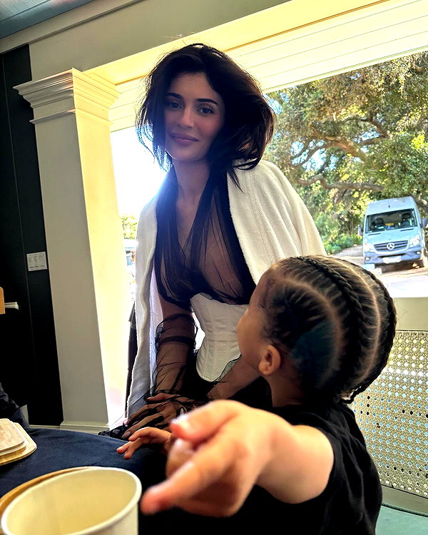 kyliejenner instagram image archive image