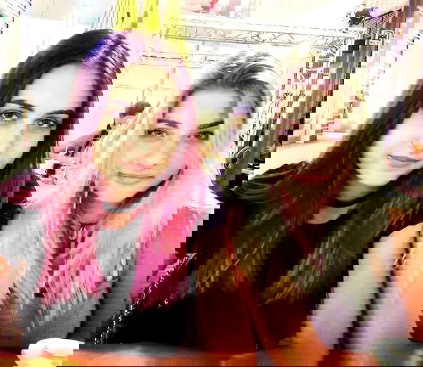 laluzone laluzone archive image