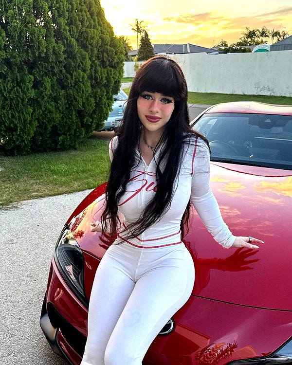 lara.roseb instagram image archive image