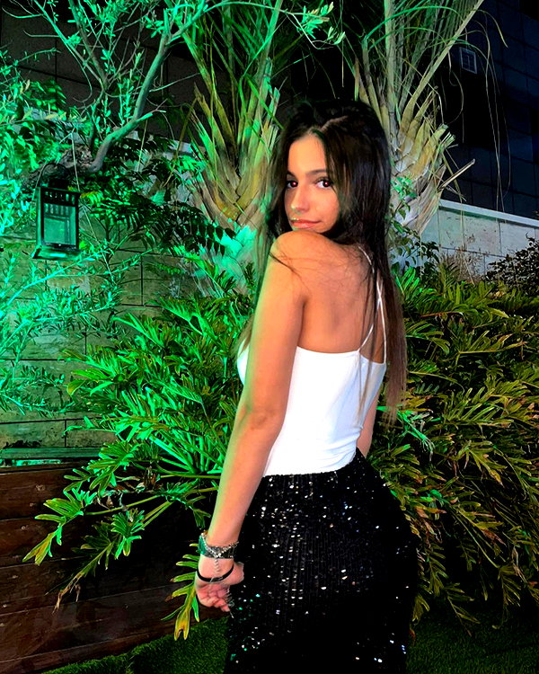 larin_manor10 instagram image archive image