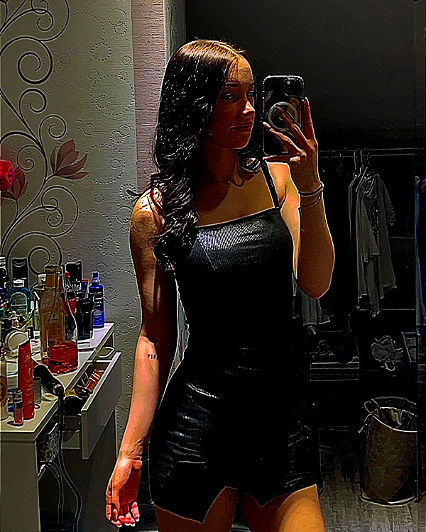 lea_61119 instagram image archive image