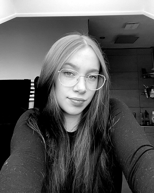 lea_61119 instagram image archive image
