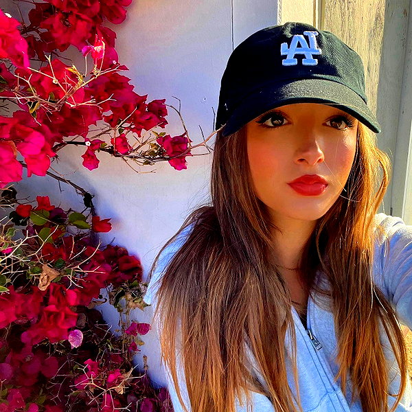 leahsylvander instagram image archive image