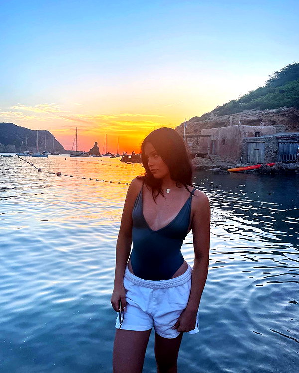 leelafleck instagram image archive image
