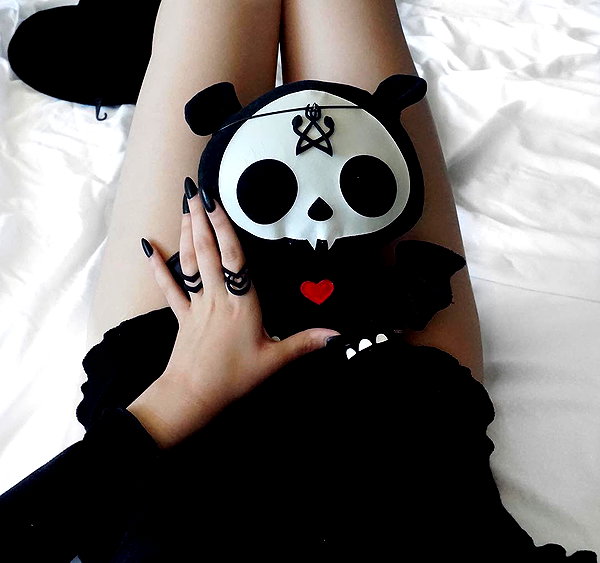 lena_kitsune instagram image archive image