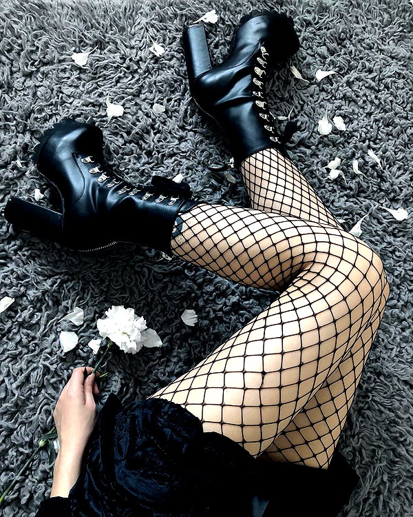 lena_kitsune instagram image archive image