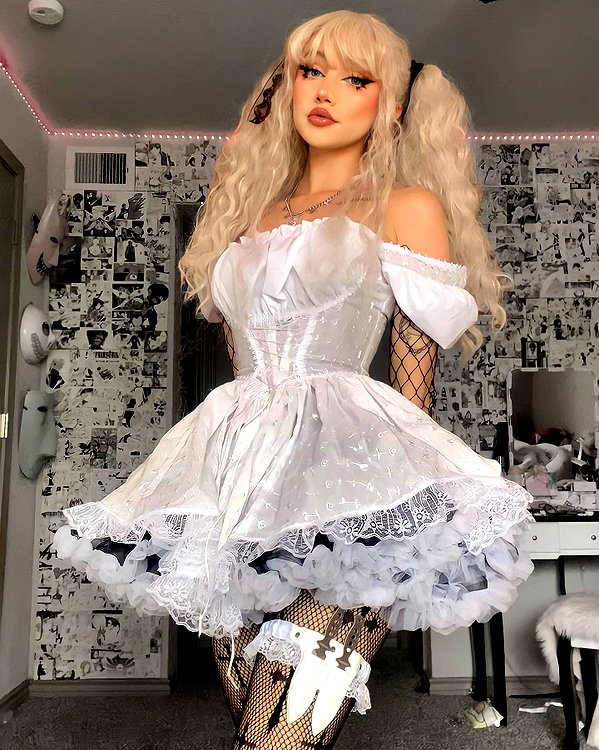 lena_kitsune instagram image archive image