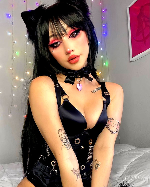 lena_kitsune instagram image archive image