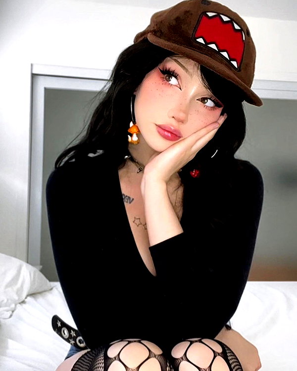 lena_kitsune instagram image archive image