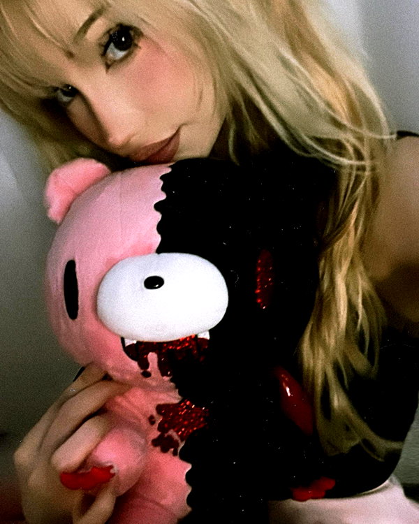 lena_kitsune instagram image archive image