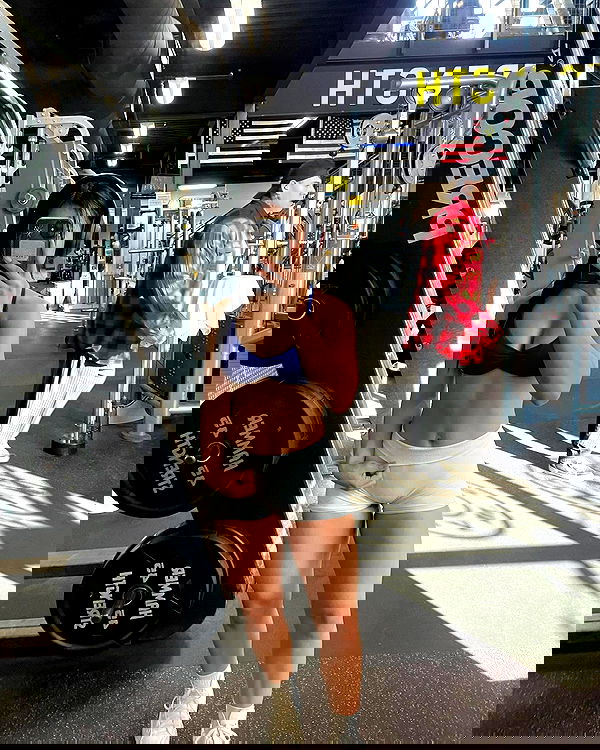 lesliem4rtinez lesliem4rtinez archive image