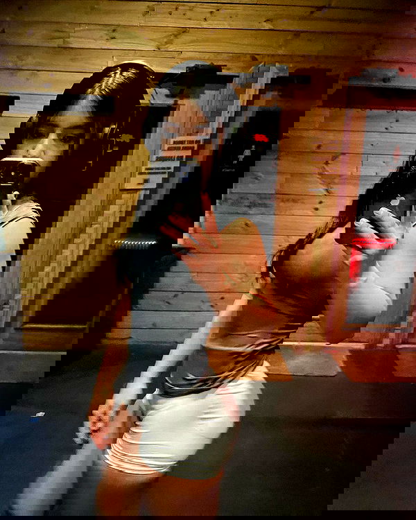 lesliem4rtinez lesliem4rtinez archive image