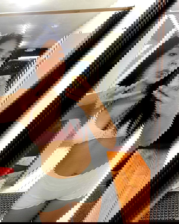 lesliem4rtinez lesliem4rtinez archive image