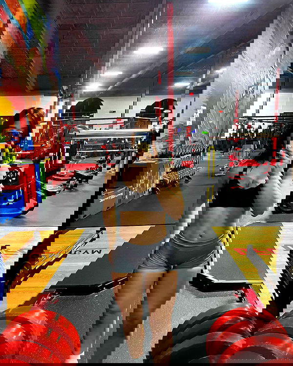 lesliem4rtinez lesliem4rtinez archive image