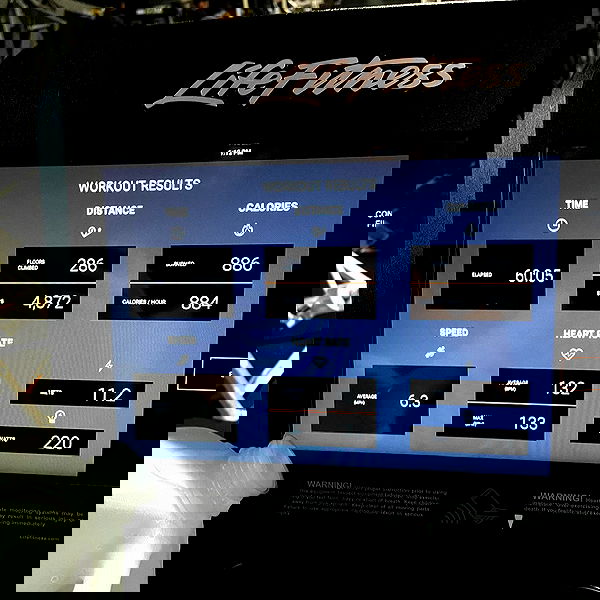 lesliem4rtinez lesliem4rtinez archive image