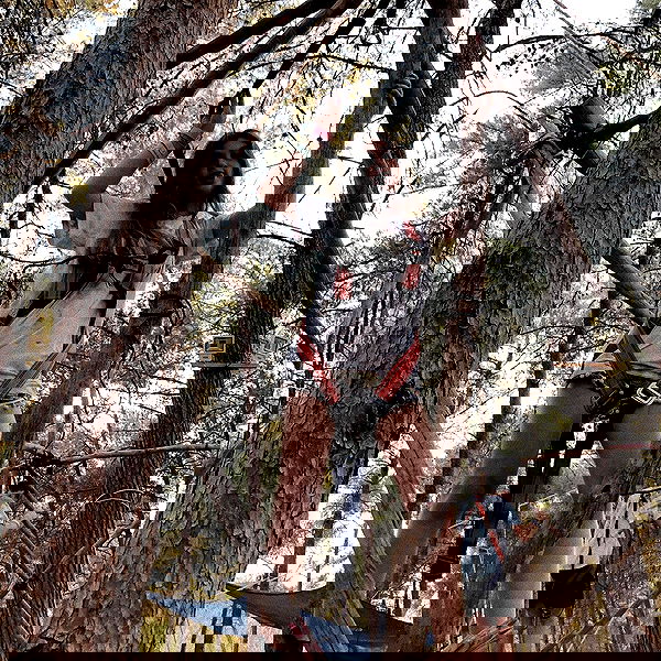 lia_abramovich image ~ Altpins