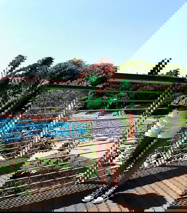 lia_abramovich image ~ Altpins