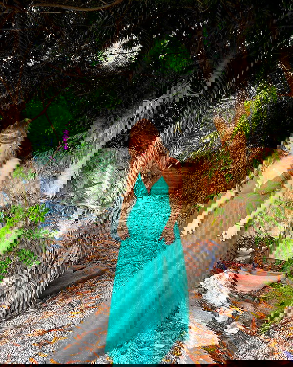 lia_abramovich image ~ Altpins