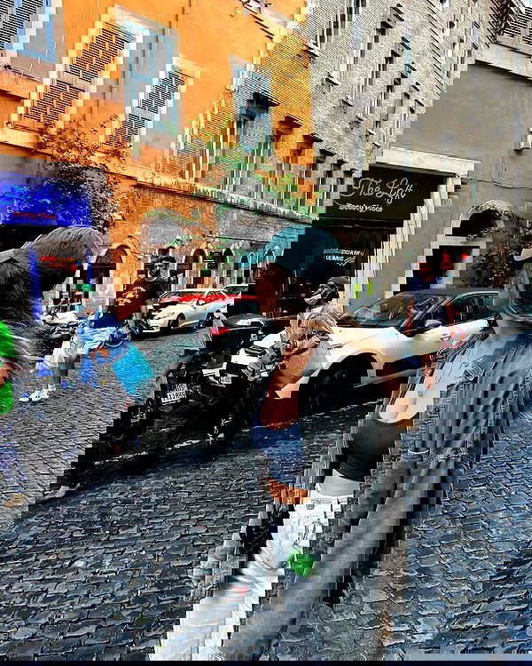 lia_abramovich image ~ Altpins