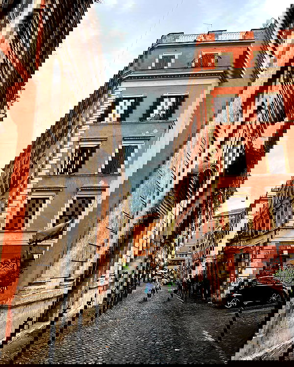 lia_abramovich image ~ Altpins