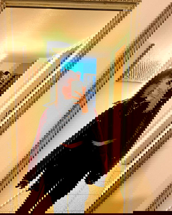 lia_abramovich image ~ Altpins