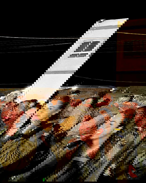 lia_abramovich image ~ Altpins