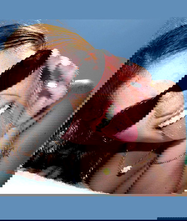 lia_abramovich image ~ Altpins