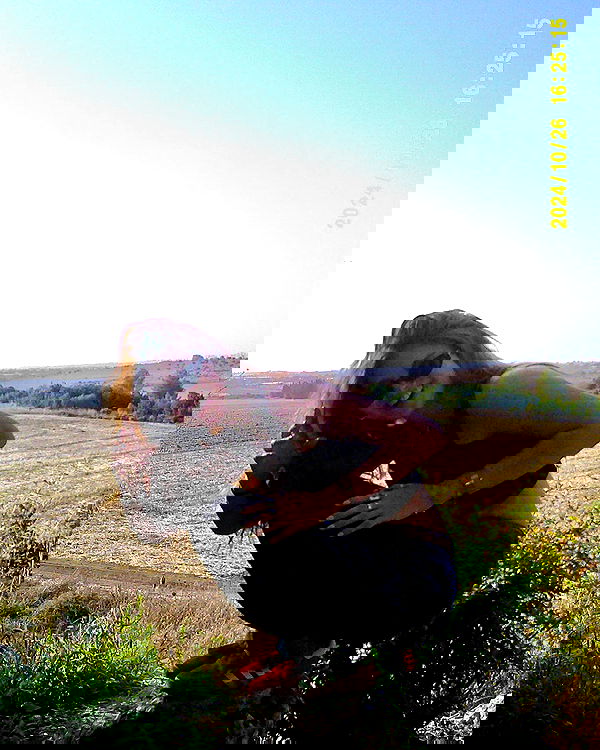 lia_abramovich image ~ Altpins