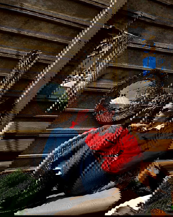 lia_abramovich image ~ Altpins