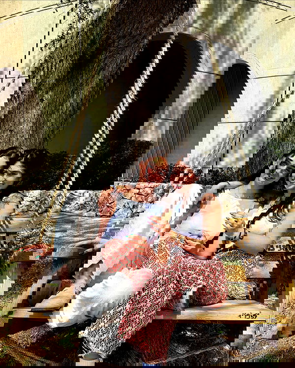 lia_abramovich image ~ Altpins